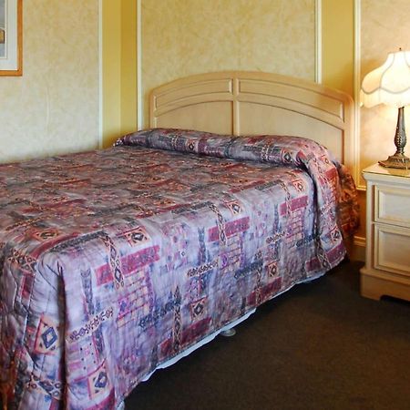 Hotel Travelodge By Wyndham فيكتوريا فيل المظهر الخارجي الصورة
